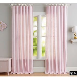 Set of two curtains